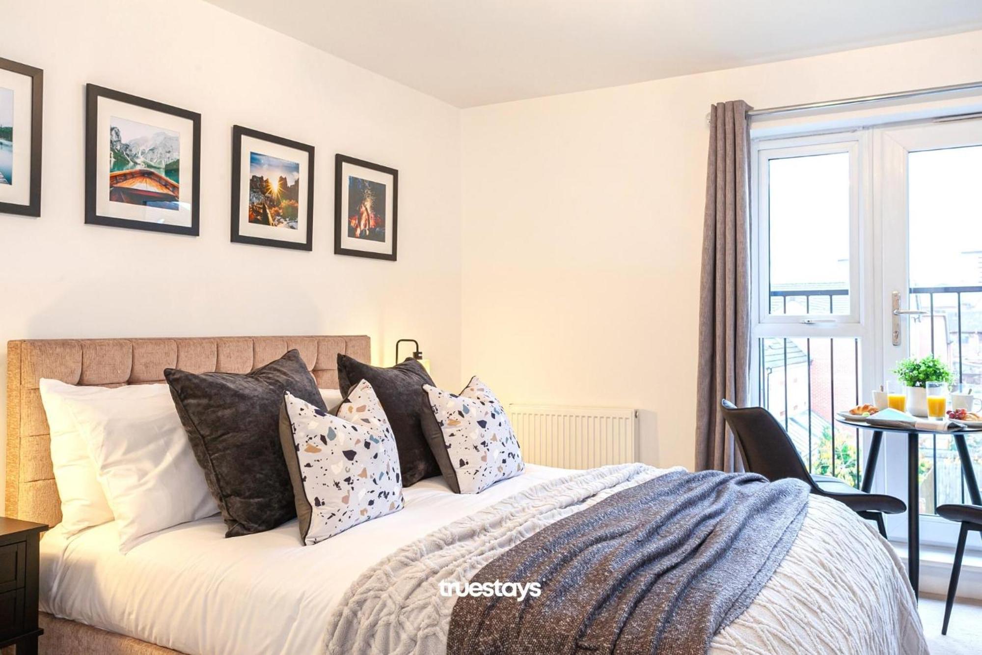 Ambassador House By Truestays - Luxury 4 Bedroom House In Stoke-On-Trent Etruria Экстерьер фото