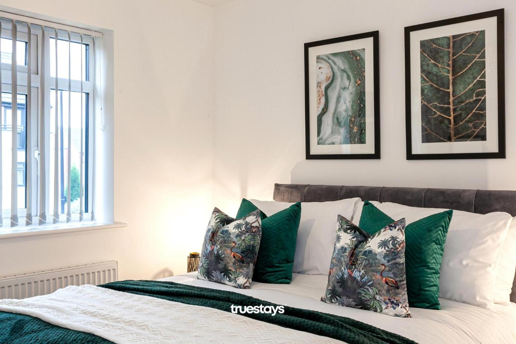 Ambassador House By Truestays - Luxury 4 Bedroom House In Stoke-On-Trent Etruria Экстерьер фото