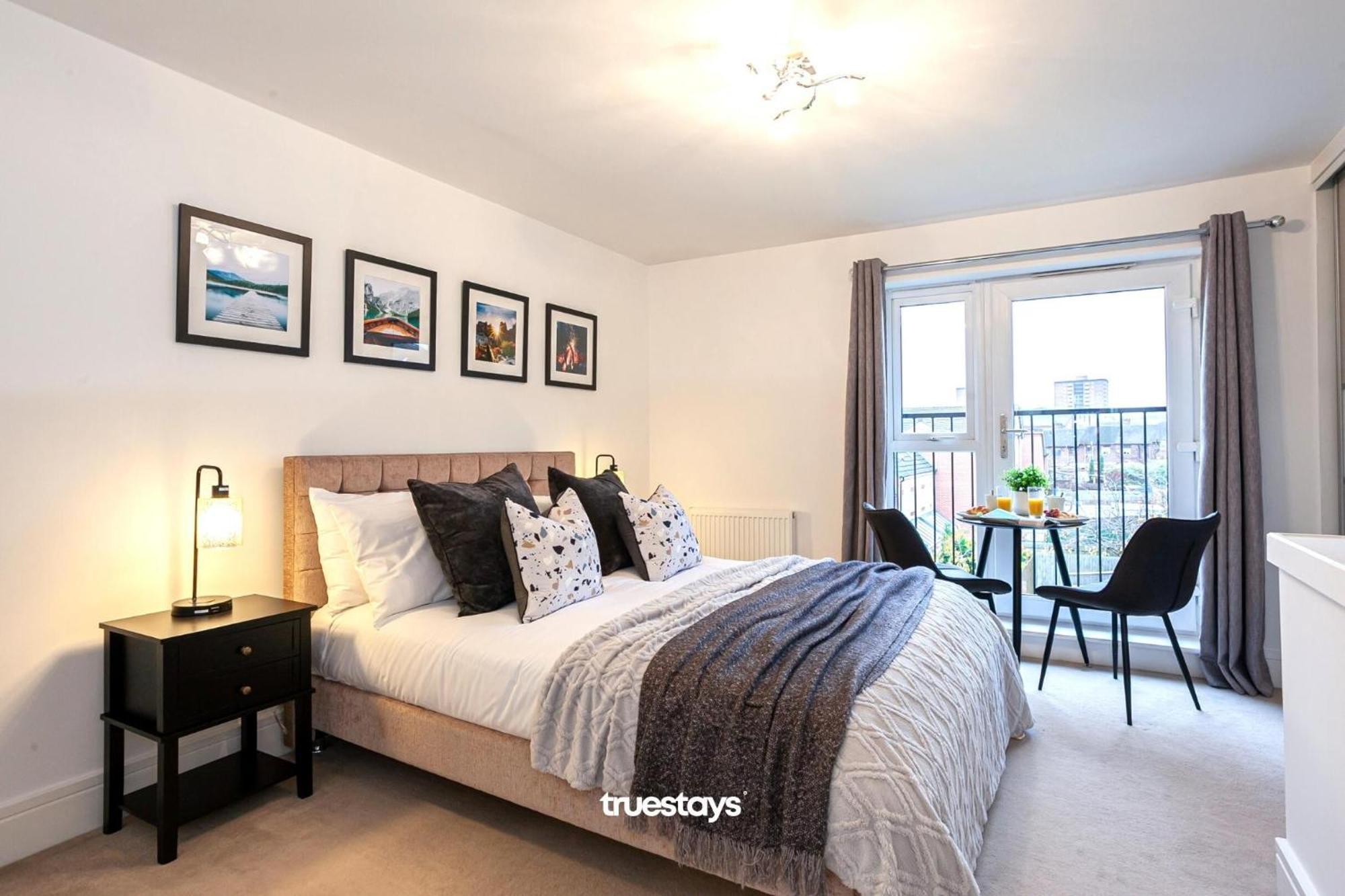 Ambassador House By Truestays - Luxury 4 Bedroom House In Stoke-On-Trent Etruria Экстерьер фото